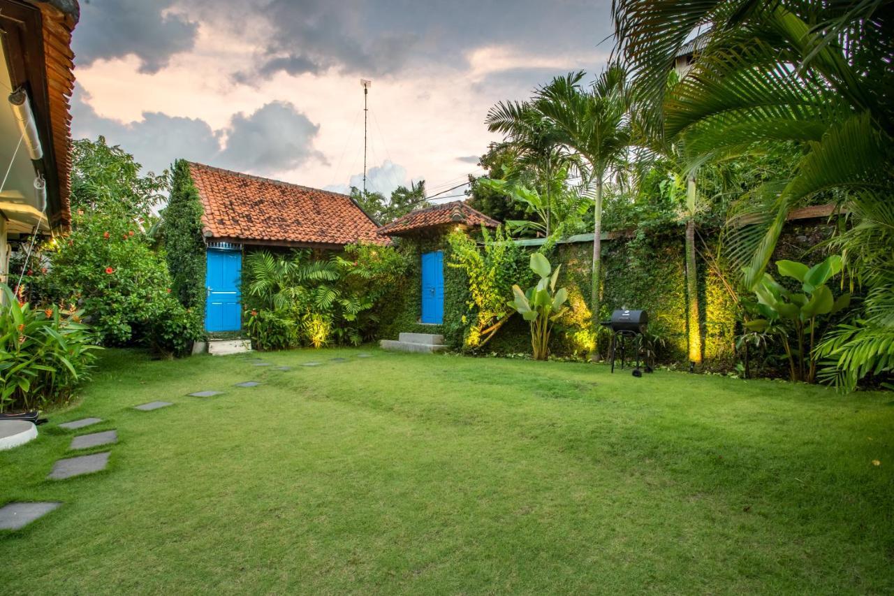 Villa Janitra Seminyak Exterior foto