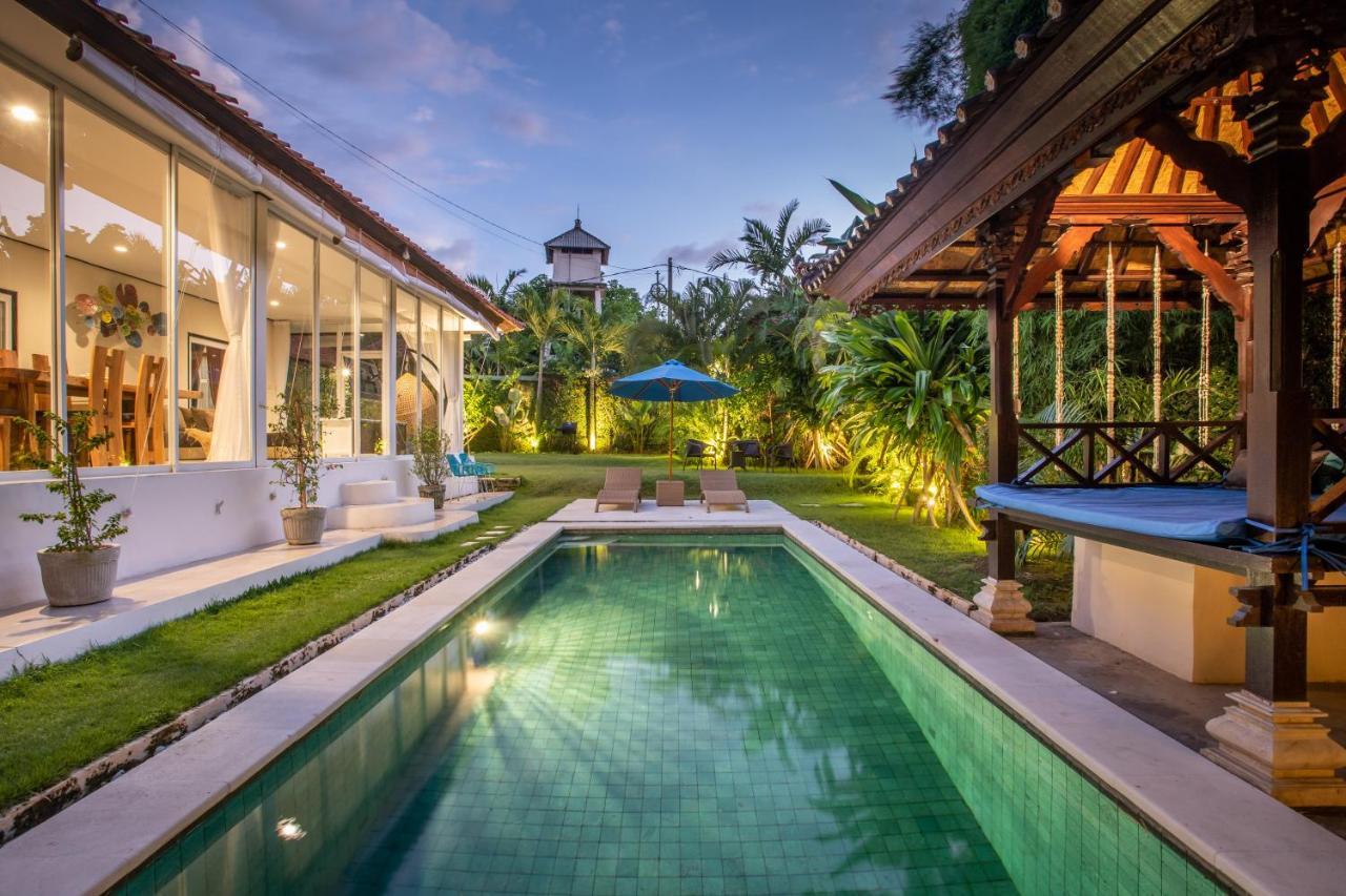 Villa Janitra Seminyak Exterior foto
