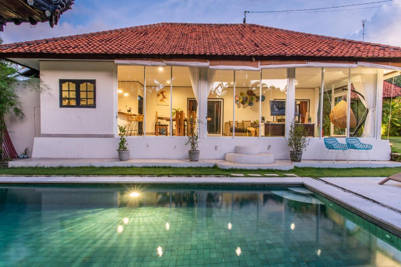 Villa Janitra Seminyak Exterior foto