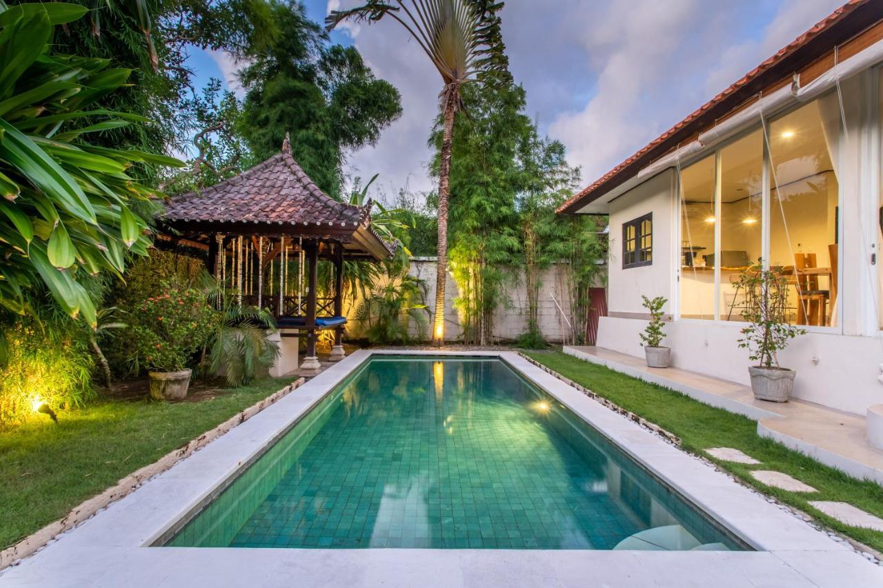 Villa Janitra Seminyak Exterior foto